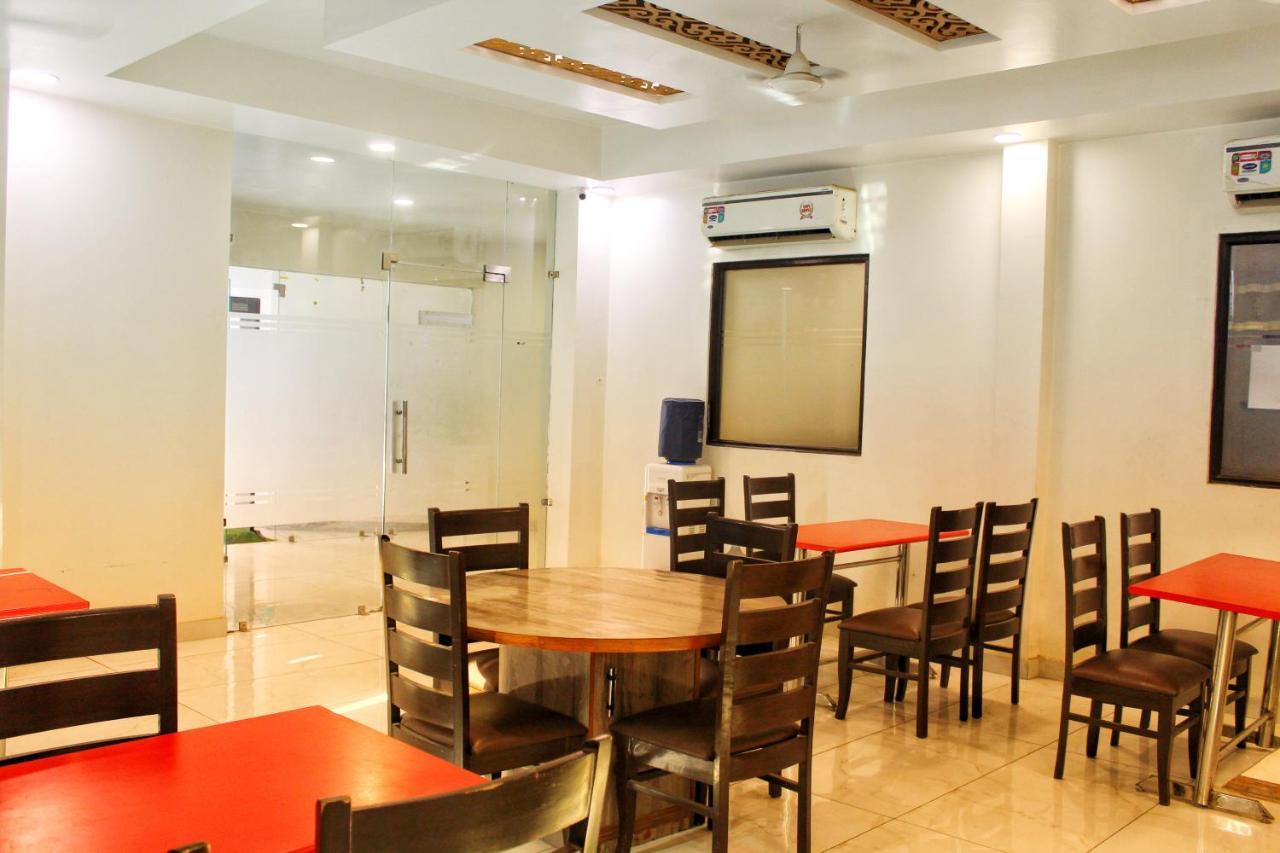 Airport Hotel Classic Park Нью-Дели Экстерьер фото